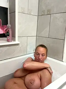 JustYourNormalCouple online show from October 31, 2025, 8:32 pm