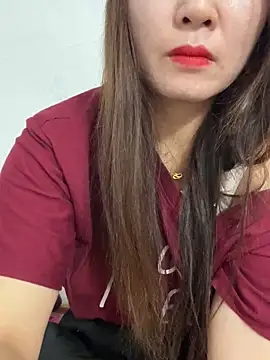 Moan Mary online show from November 3, 2025, 11:37 pm