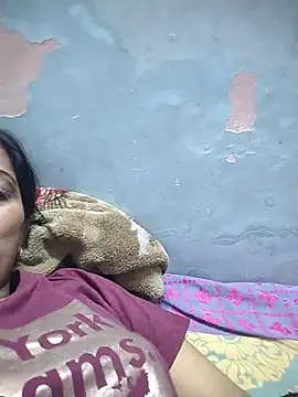 Snapshot of Soniya_Roy chatting on July 15, 2026, 2:33 pm Soniya Roy online show from July 15, 2026, 2:33 pm