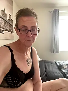 Curvy-Jinx online show from September 28, 2025, 2:00 pm