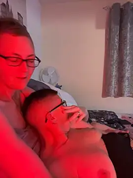 Curvy-Jinx online show from October 2, 2025, 7:43 pm