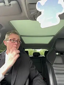 Curvy-Jinx online show from October 29, 2025, 9:55 am