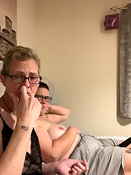 Curvy-Jinx online show from November 27, 2025, 10:34 pm