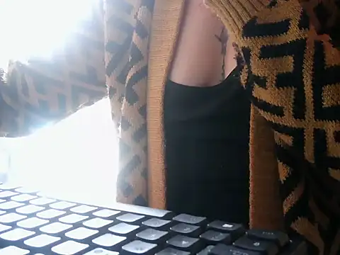 muscle mommyy online show from September 9, 2025, 4:50 pm