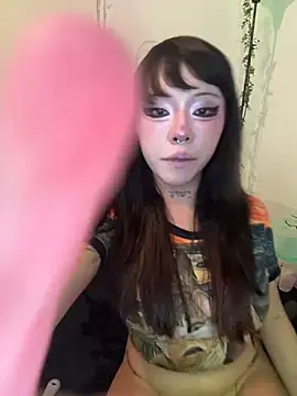 Snapshot of Kitty_yukimura chatting on June 12, 2026, 12:31 am Kitty yukimura online show from June 12, 2026, 12:31 am
