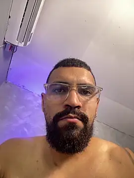 vincentjaxon online show from April 18, 2026, 6:45 pm