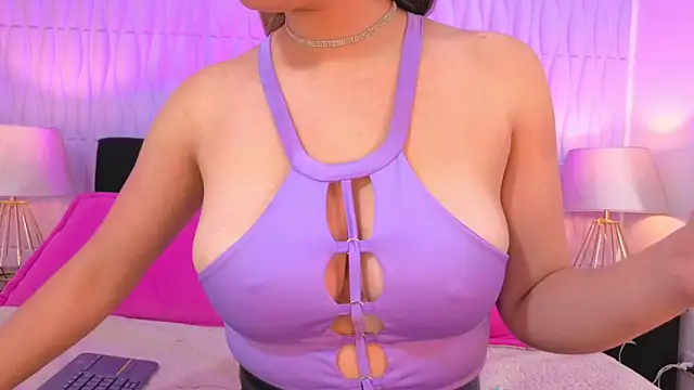 LilaRoussexx online show from November 20, 2025, 5:01 pm