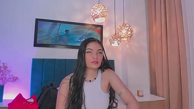 LunaAspen  online show from September 30, 2025, 6:02 pm