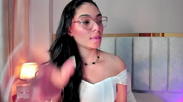 LunaAspen  online show from February 12, 2026, 6:03 pm