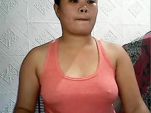 Snapshot of CreamyPussy4uxx chatting on June 8, 2026, 2:23 am CreamyPussy4uxx online show from June 8, 2026, 2:23 am