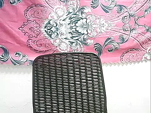 Snapshot of CreamyPussy4uxx chatting on June 26, 2026, 12:48 am CreamyPussy4uxx online show from June 26, 2026, 12:48 am