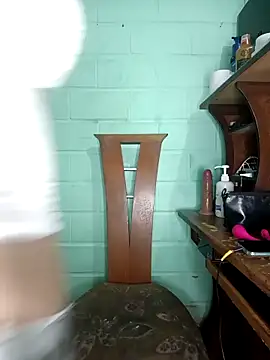 Bigtiti01 online show from October 10, 2025, 9:58 pm