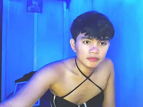 Snapshot of Alexx_143 chatting on September 17, 2025, 4:36 am Alexx 143 online show from September 17, 2025, 4:36 am