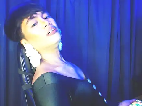 Snapshot of Alexx_143 chatting on September 19, 2025, 12:39 pm Alexx 143 online show from September 19, 2025, 12:39 pm