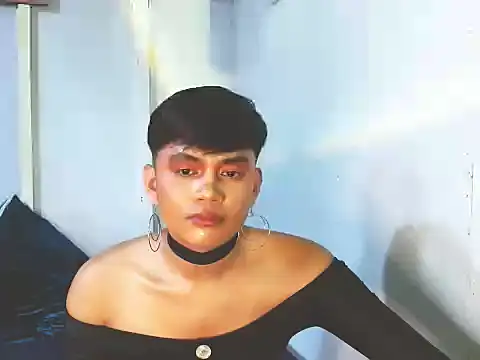 Snapshot of Alexx_143 chatting on October 4, 2025, 6:22 am Alexx 143 online show from October 4, 2025, 6:22 am