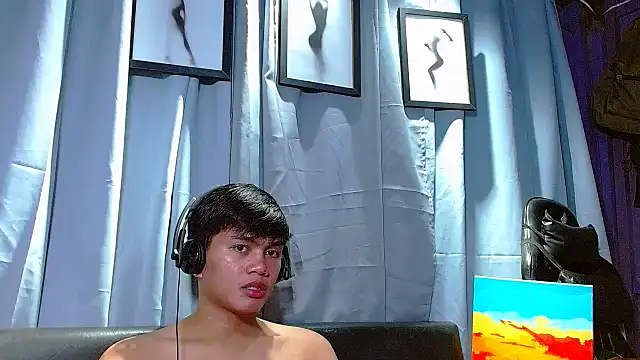 Snapshot of Alexx_143 chatting on January 12, 2026, 3:28 pm Alexx 143 online show from January 12, 2026, 3:28 pm