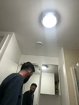 Michel huge online show from March 25, 2026, 6:19 am