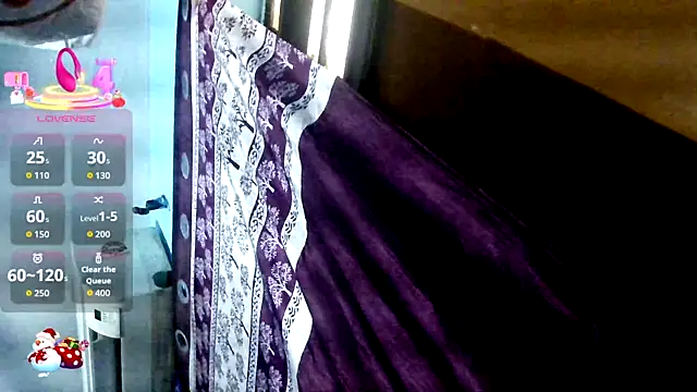 Snapshot of QUEEN_SAKHI- chatting on July 8, 2026, 7:02 am QUEEN SAKHI- online show from July 8, 2026, 7:02 am