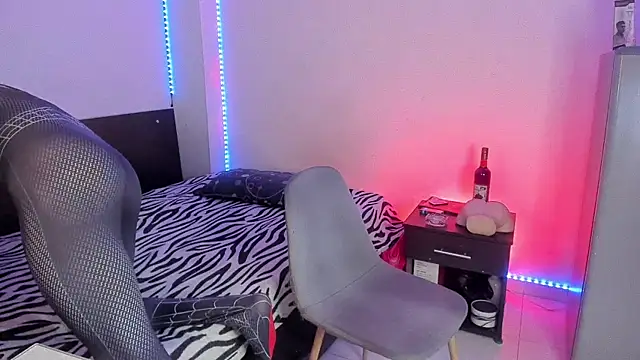 Snapshot of CamCumBoy chatting on September 25, 2025, 9:46 am CamCumBoy online show from September 25, 2025, 9:46 am