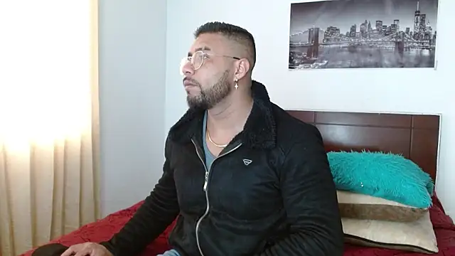 AntonyDAngelo25 online show from November 16, 2025, 8:14 pm