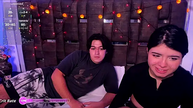 Snapshot of EmilyANDrew_ chatting on October 16, 2025, 4:46 am EmilyANDrew  online show from October 16, 2025, 4:46 am