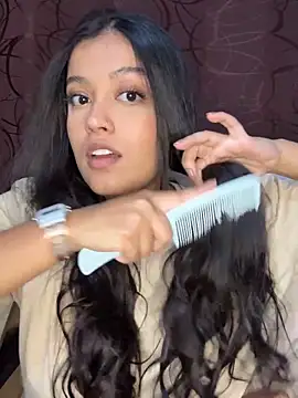 Snapshot of Camila_Bustamante chatting on October 13, 2025, 11:38 pm Camila Bustamante online show from October 13, 2025, 11:38 pm