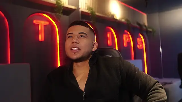 Thiago Valente online show from April 17, 2026, 2:09 pm