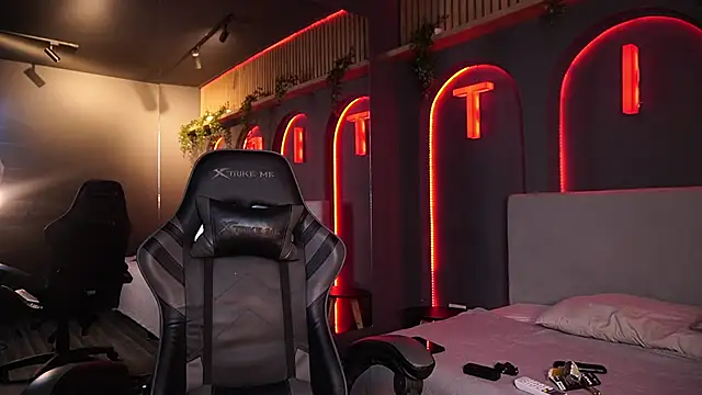 Thiago Valente online show from April 20, 2026, 1:14 pm