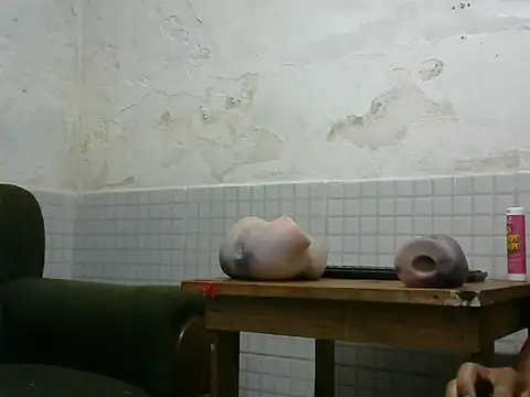 morenomascarado17 online show from October 9, 2025, 2:42 am