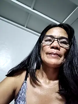 Snapshot of ImYourWoman_55 chatting on June 26, 2026, 3:49 pm ImYourWoman 55 online show from June 26, 2026, 3:49 pm