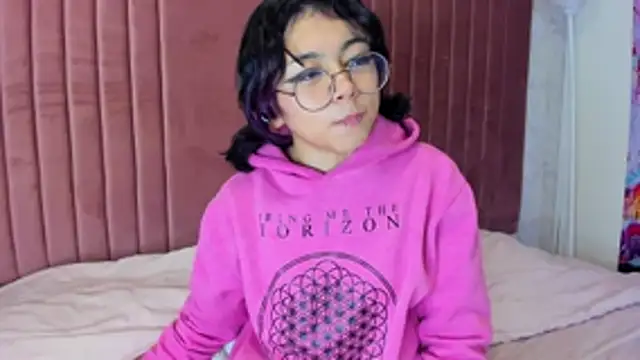 TerumiKitty online show from April 22, 2026, 8:32 pm