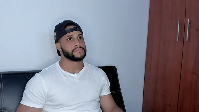 Pier Simons online show from October 25, 2025, 11:40 am