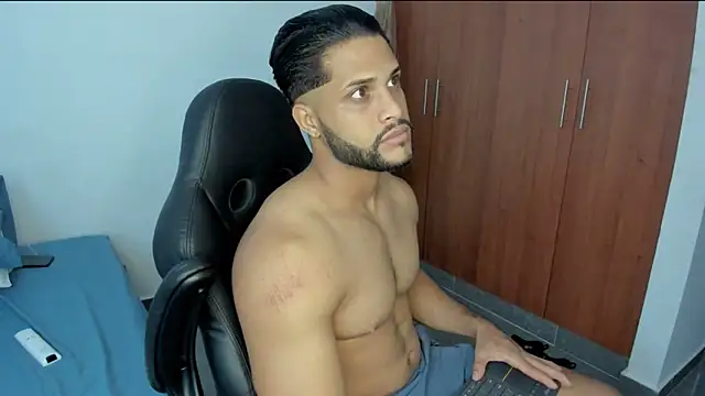 Pier Simons online show from April 14, 2026, 11:27 am