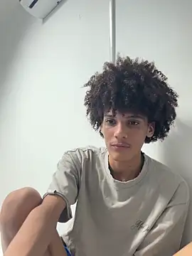 Max Rain online show from September 24, 2025, 1:42 am