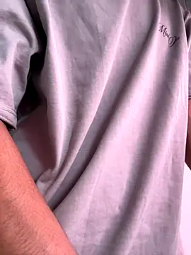 Max Rain online show from October 23, 2025, 3:22 pm