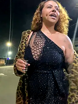 Chloe Leaozinho online show from October 5, 2025, 10:40 pm