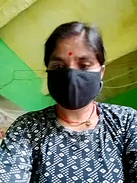 Snapshot of Suhani_cuty chatting on October 30, 2025, 9:22 am Suhani cuty online show from October 30, 2025, 9:22 am