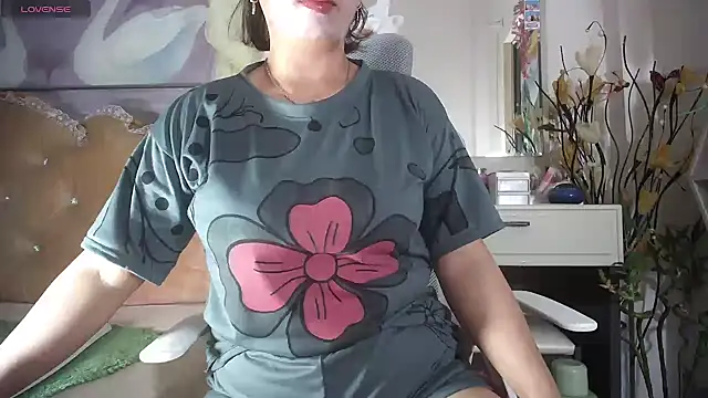 lyly asian online show from March 17, 2026, 12:15 am