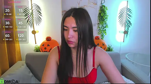 Snapshot of Megan_Williamms chatting on October 31, 2025, 2:01 am Megan Williamms online show from October 31, 2025, 2:01 am