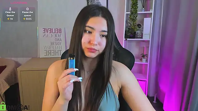 Snapshot of Megan_Williamms chatting on November 27, 2025, 9:33 am Megan Williamms online show from November 27, 2025, 9:33 am