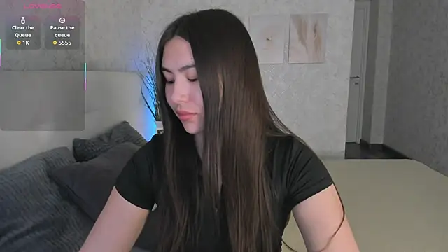 Snapshot of Megan_Williamms chatting on December 3, 2025, 9:29 am Megan Williamms online show from December 3, 2025, 9:29 am