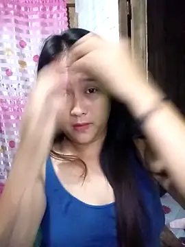 Snapshot of pretty_me092121 chatting on April 13, 2026, 3:39 pm pretty me092121 online show from April 13, 2026, 3:39 pm