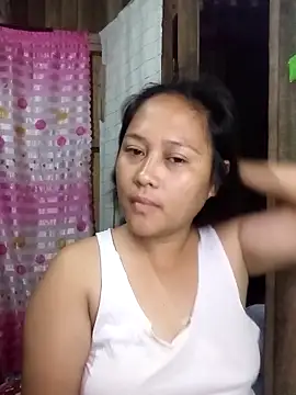 Snapshot of pretty_me092121 chatting on May 9, 2026, 8:14 pm pretty me092121 online show from May 9, 2026, 8:14 pm