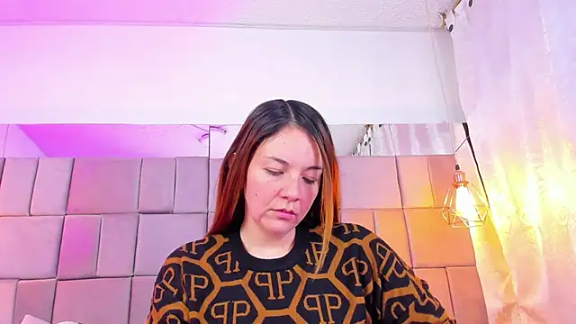 antoneella jones online show from September 12, 2025, 1:11 pm