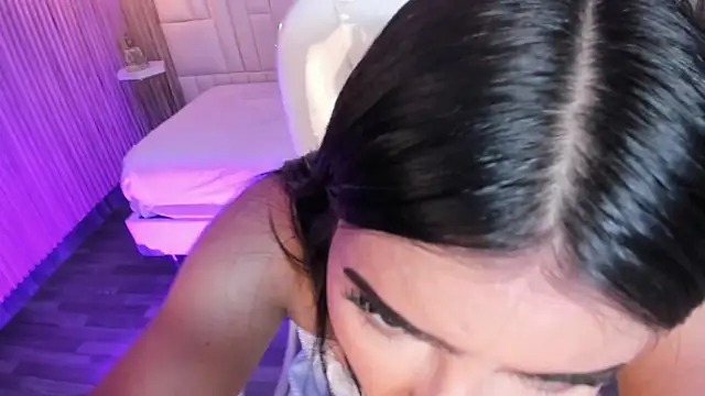 Snapshot of LovelyEyesx chatting on February 6, 2026, 5:16 pm LovelyEyesx online show from February 6, 2026, 5:16 pm