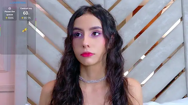 Sarah-Grace online show from October 10, 2025, 2:54 am