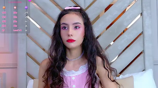 Sarah-Grace online show from October 13, 2025, 2:44 am