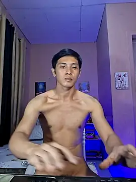 darryl hugecok online show from April 1, 2026, 4:48 pm