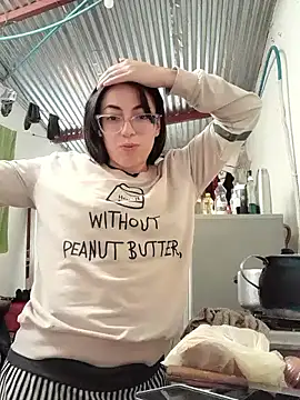 Miranda sexlove  online show from December 1, 2025, 4:01 pm