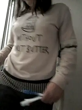 Miranda sexlove  online show from December 5, 2025, 6:04 pm